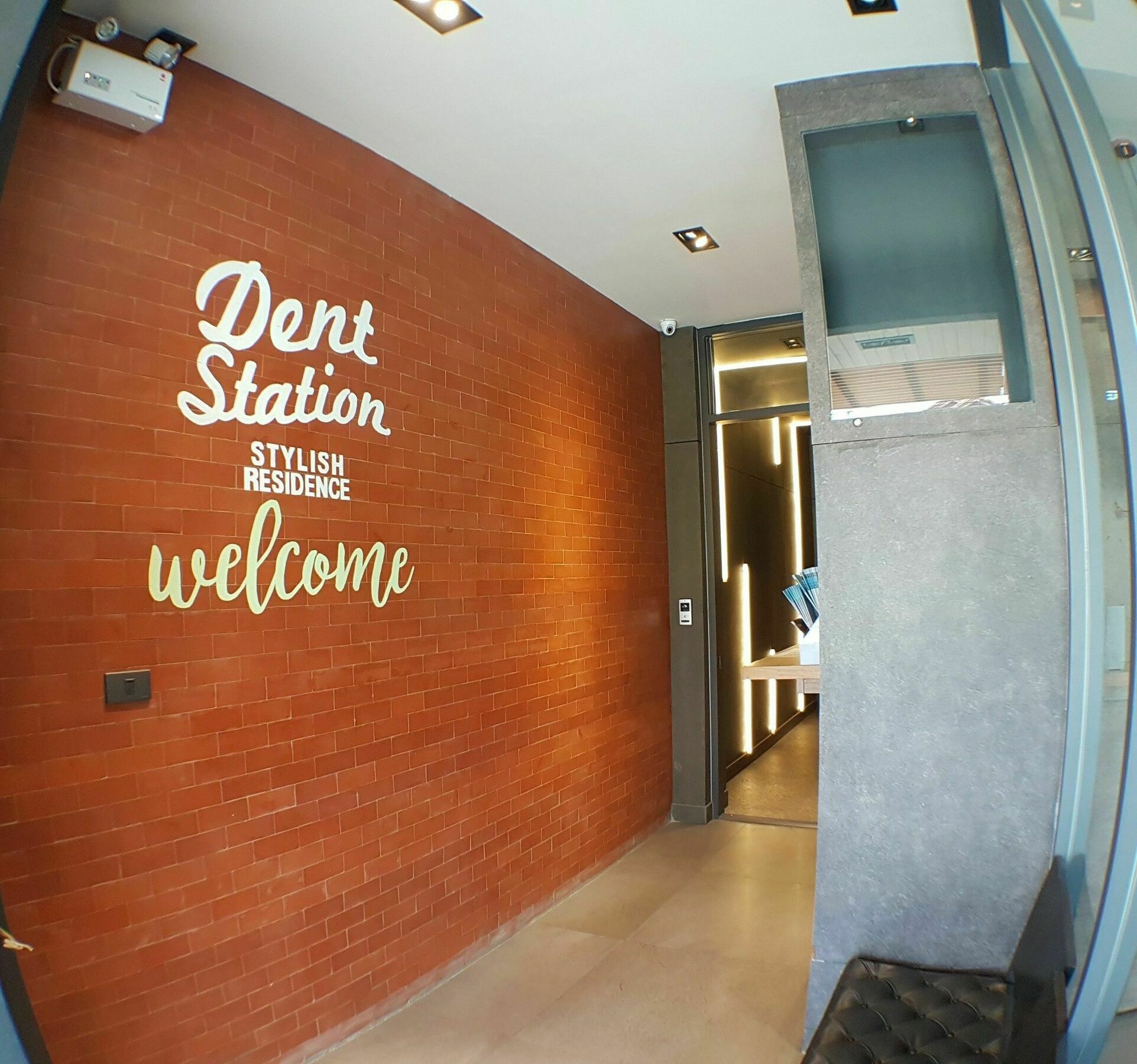 Hotel Dent Station Resident Phuket Exterior foto